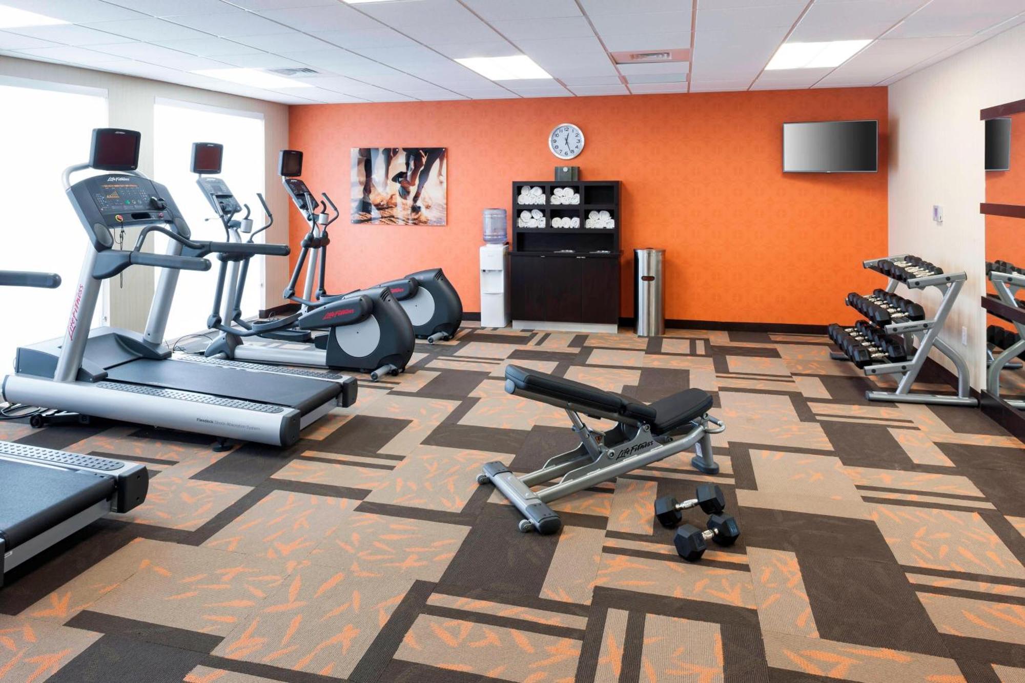 Отель Courtyard By Marriott Houston North/Shenandoah Зе-Вудлендс Экстерьер фото